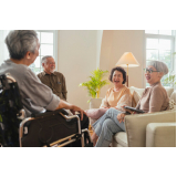 day care para idoso com médico Conjunto 31 de Março